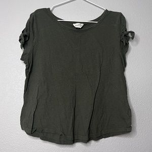 Universal Thread knot sleeve blouse